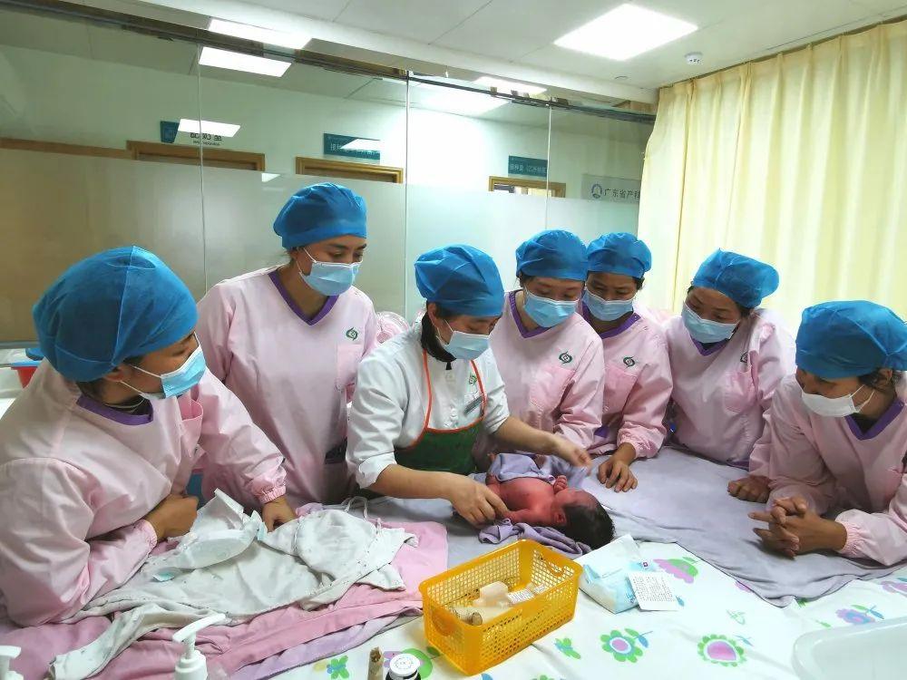 灌云县妇婴监护型护送